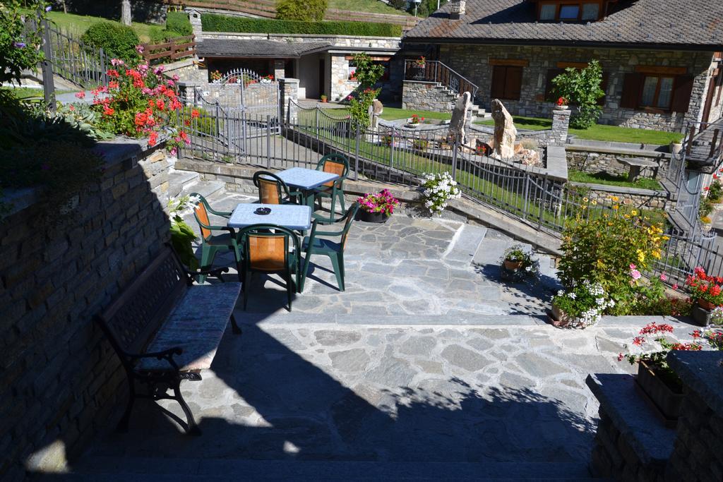 B&B Les Fleurs Gignod Екстериор снимка