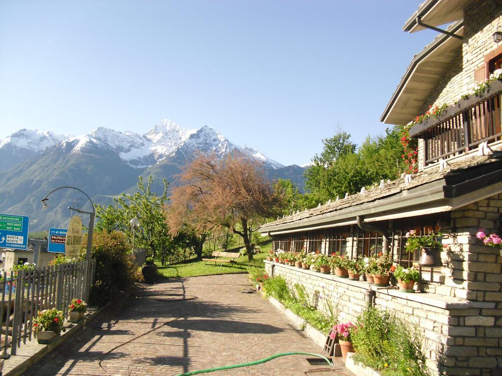 B&B Les Fleurs Gignod Екстериор снимка